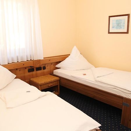 Brucker Gastehaus Hotel Fuerstenfeldbruck Zewnętrze zdjęcie