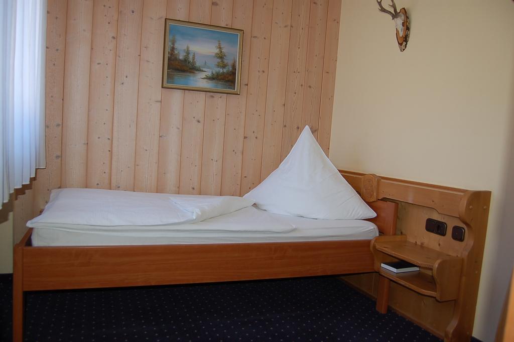 Brucker Gastehaus Hotel Fuerstenfeldbruck Zewnętrze zdjęcie