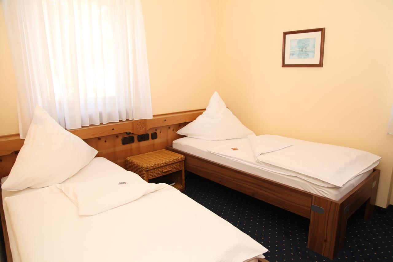 Brucker Gastehaus Hotel Fuerstenfeldbruck Zewnętrze zdjęcie